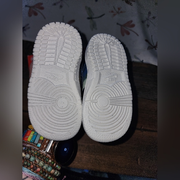 Nike Dunk Low SE - Picture 10 of 11